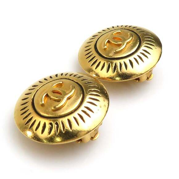 CHANEL Metal Gold Earrings for Women r10308i